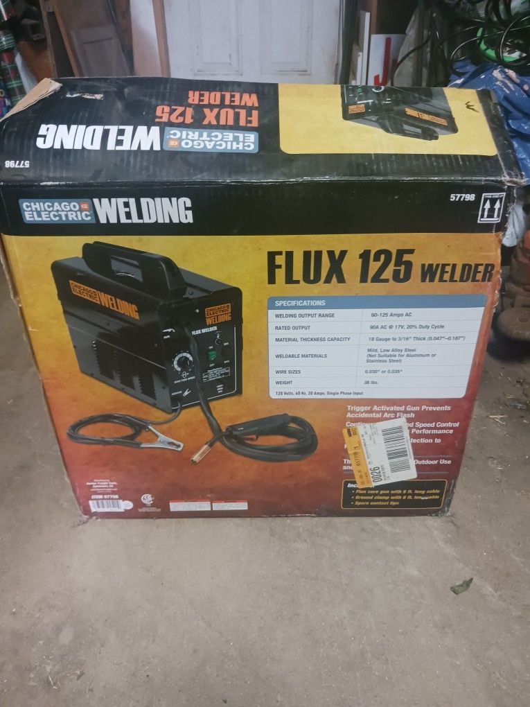 Chicago Electric Flux 125 Welder
