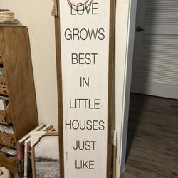 Large Picture Great For Farmhouse, Decor Or Any Decor Really Beautiful Piece