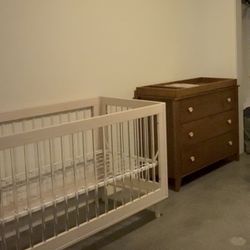 Acrylic Babyletto Crib - Barely Used