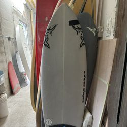 Nature Shapes Surfboard 