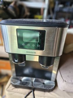 Frigidaire Ice And Water Dispenser, Like New 