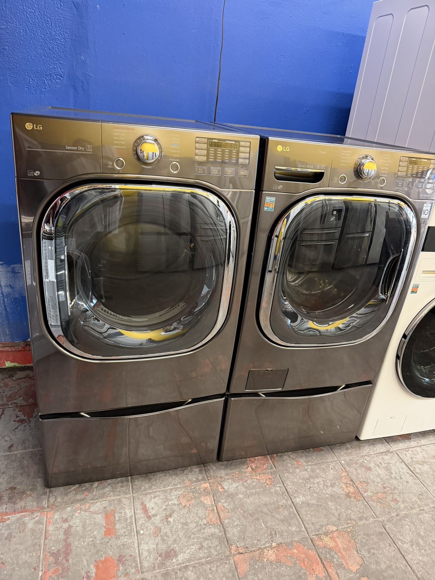 LG Washer And Dryer 