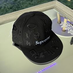 Supreme new era & other caps