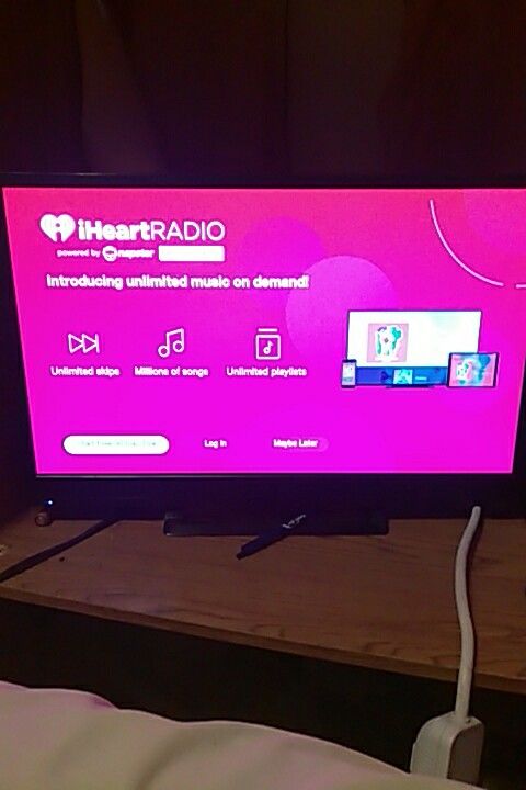 Vizio smart TV. Comes with Netflix/ iHeartRadio/ amazion prime movies/YouTube and more