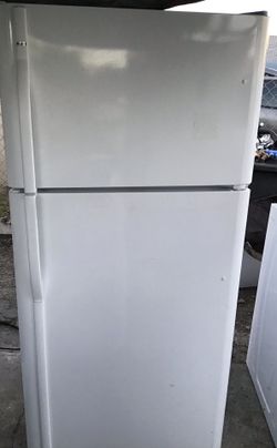 Kenmore Top- Freezer Refrigerator