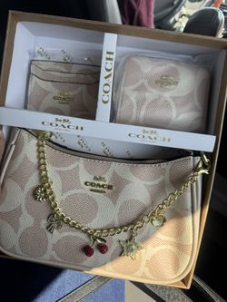 Coach Beige Set