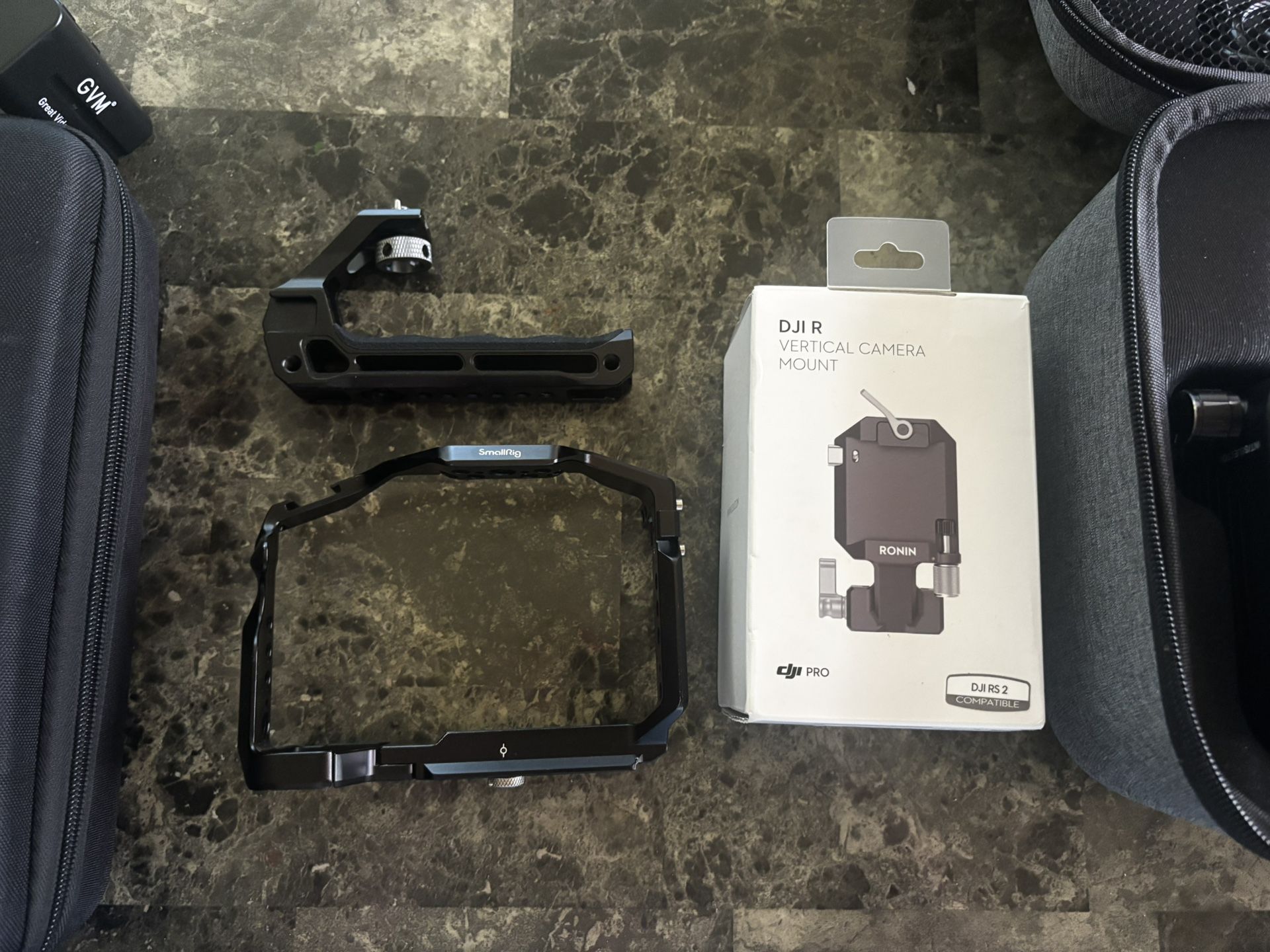 Small Rig A7iii Cage With Top Handle And DJI R Vertical Mount