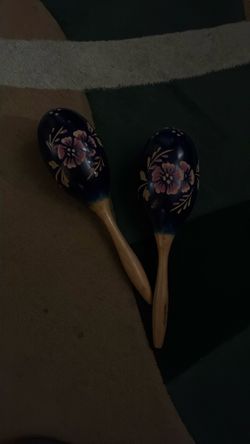 Authentic maracas