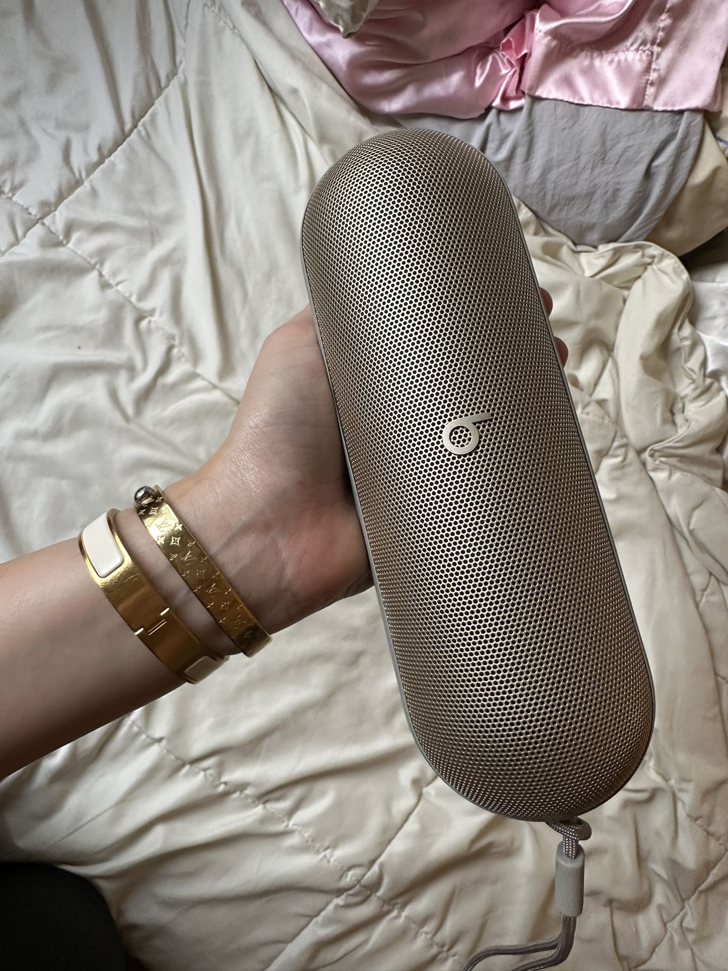 Beats Pill