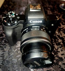 Black Canon EOS M50 Mark II