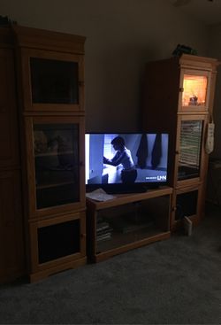 2 Lighted shelving cabinets