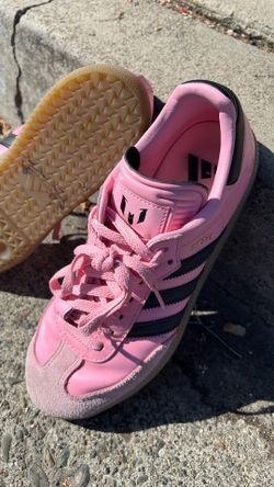 Messi Samba soccer shoes