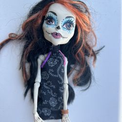 2012 Monster High Doll-Skelita Calibers-Scaris City Of Frights