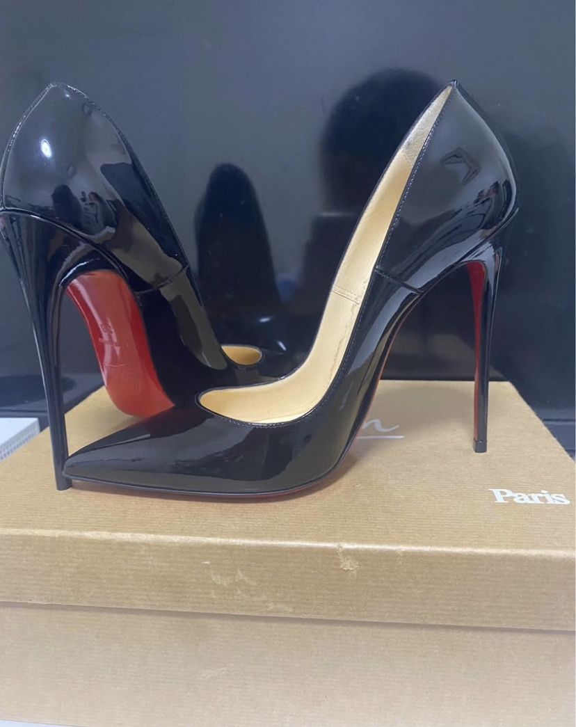 Christian Louboutin size 8 so kate heels