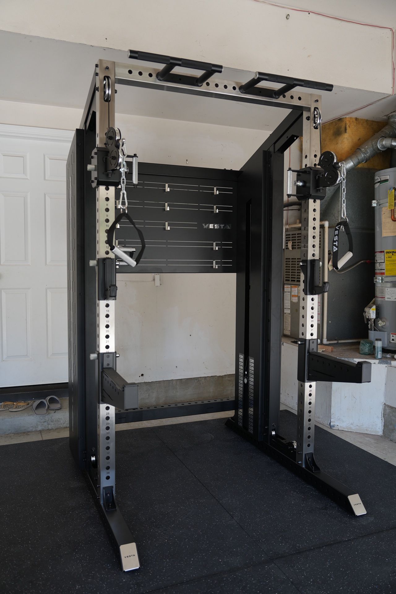 Vesta New Pioneer Series| Functional trainer | stainless steel | Aluminum wheels | Adjustable Pull Up Bar| 200lbs weight stack| gym| Free Delivery