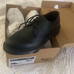Brand new Dr Martens Size 9 W/7M 1461 mono Black