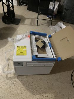 8000 Btu Ac And Heat Still In The Box Brand New Retails For 800 Asking 400