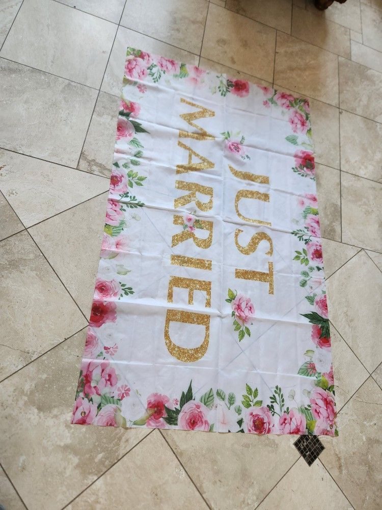 Brand New 72x43 In JUST MARRIED Back Drop