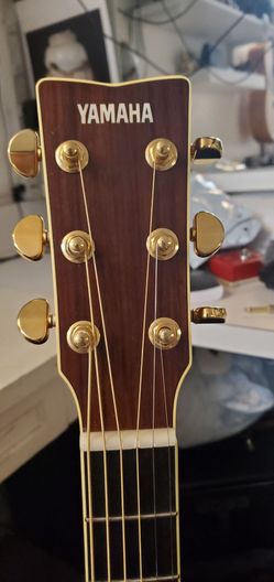 Yamaha guitar
