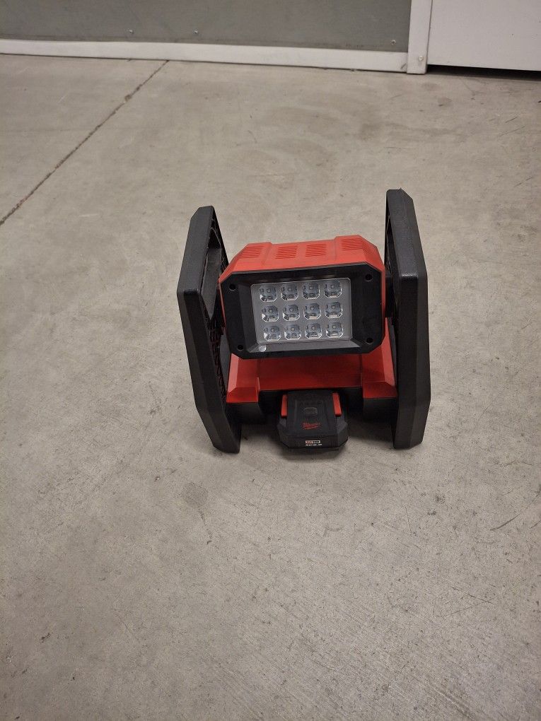 Milwaukee Floor Lamp