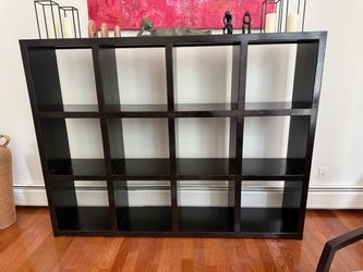 High end display shelf
