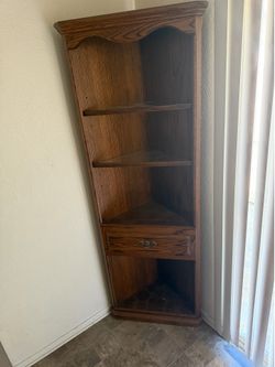 Corner shelf