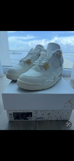 Jordan 4 Metallic Gold 
