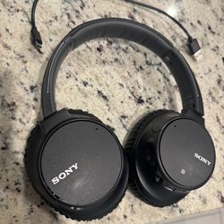 Sony Noise Cancelling Headphones WH-CH700N