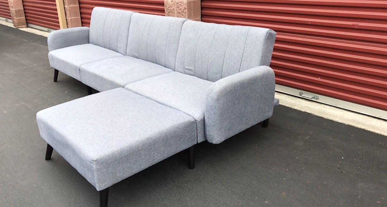 Excellent sectional couch