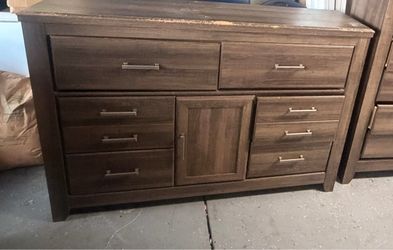 Bedroom set