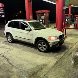 2009 BMW X5 Clean!!