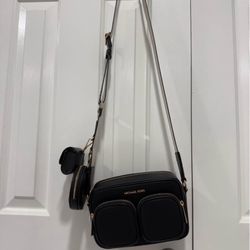 Jet Set Medium Leather Crossbody Bag with Case for Apple AirPods Pro