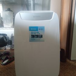 Portable Air Conditioner / Heater / Dehumidifier, 14,000 BTU

