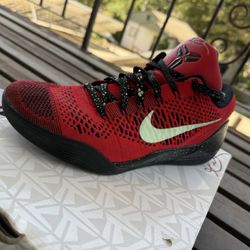 Kobe 9 Elite University Red
