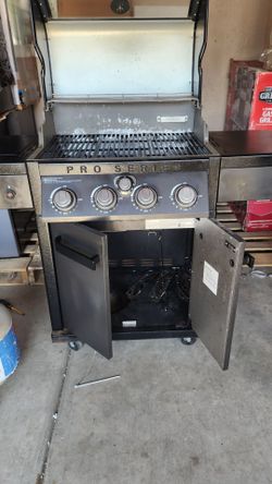 Member's Mark Pro Series 4-Burner Gas Grill(se hable español)