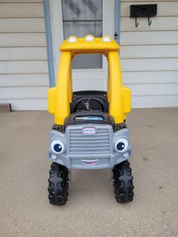 LITTLE TIKES COZY TRUCK
