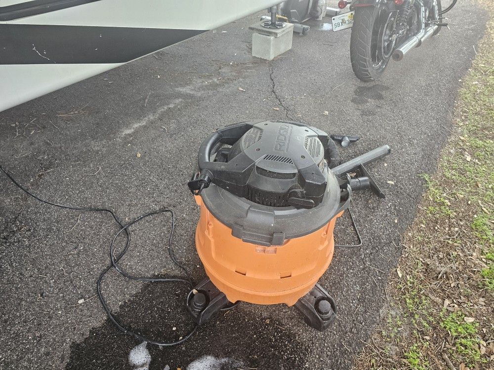 Rigid Shop Vac With Blower