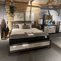 Grey/white King Bedroom Set