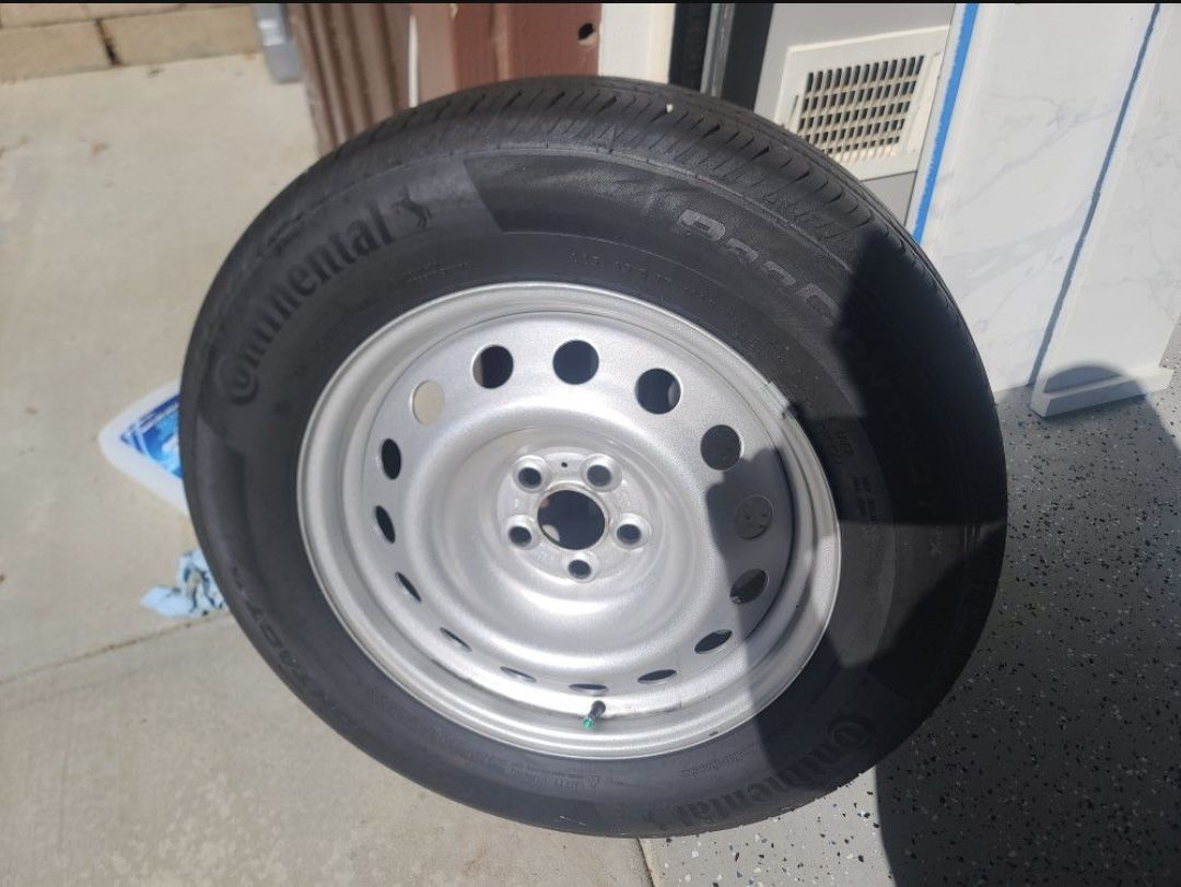 Continental Procontact Tires And Rims 225 65 R17 ford maverick