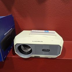 Lucrux smart projector