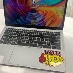 MacBook Air 13in 8ram 128gb 2018 