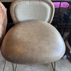 2 Barstools