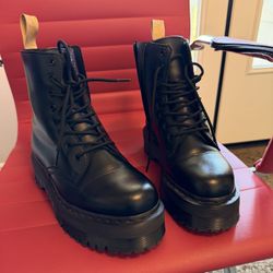 Dr. Martins Unisex Black Boots
