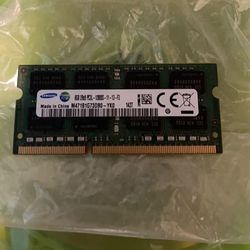 3 Total .    One GENUINE SAMSUNG LAPTOP MEMORY 8GB DDR3 and two 4GB DDR4