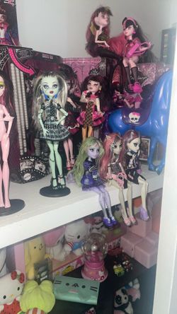 Monster High (Trades Within TX)