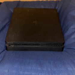 Ps4 slim+free controler