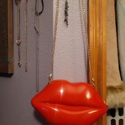 Hot Lipz Purse/shoulder Bag