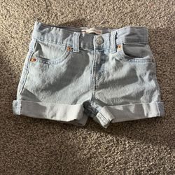 Levi’s Girl Shorts 