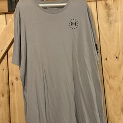 Men’s Under Armour Shirt 