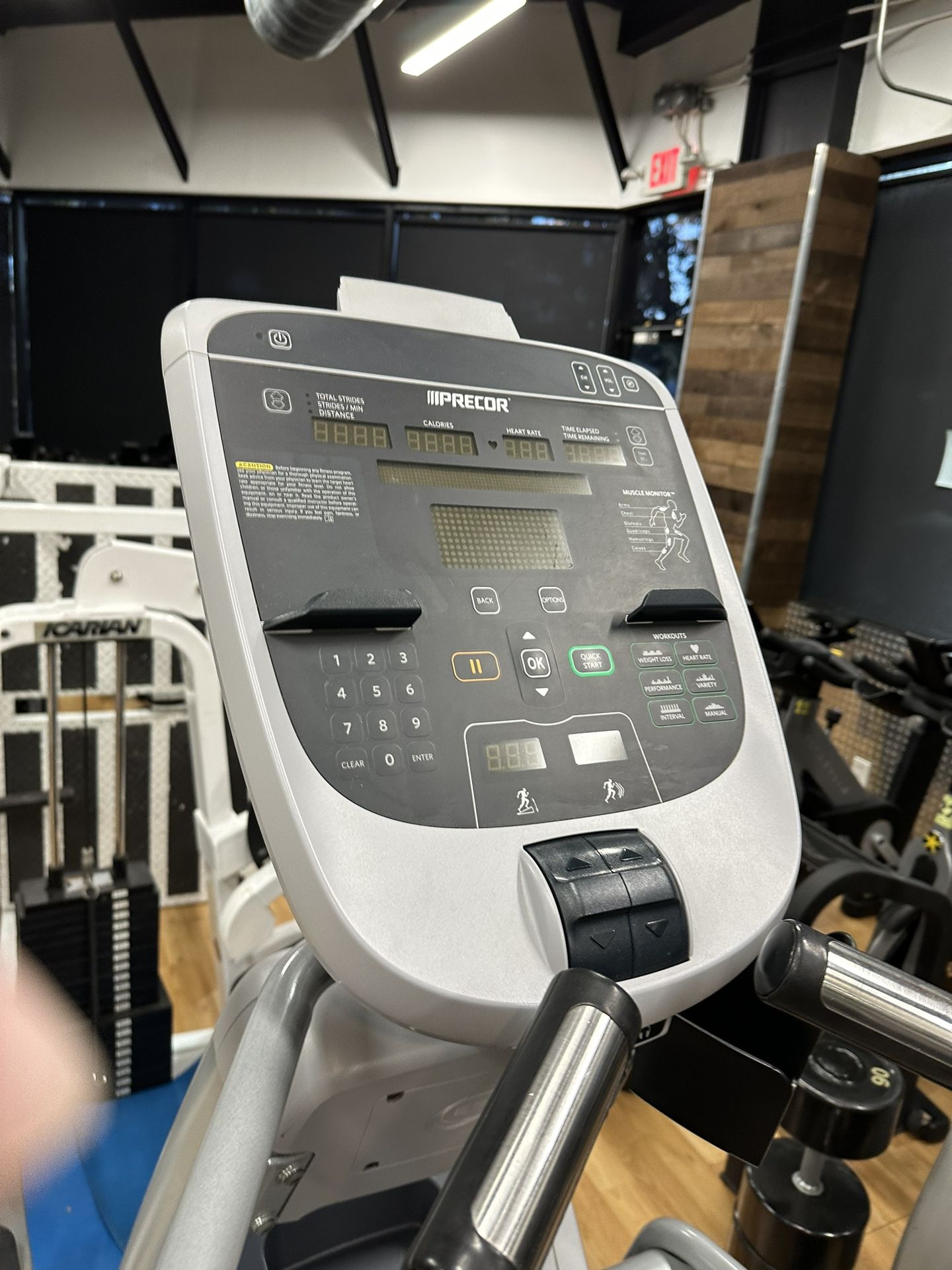 PRECOR EFX 835 COMMERCIAL SERIES ELLIPTICAL FITNESS CROSSTRAINER